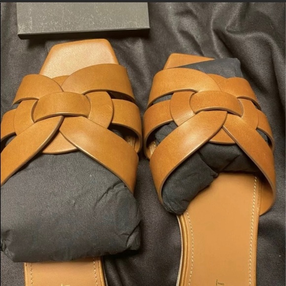 100% authentic YSL SLIDES authenticated w/certificate - Picture 4 of 10